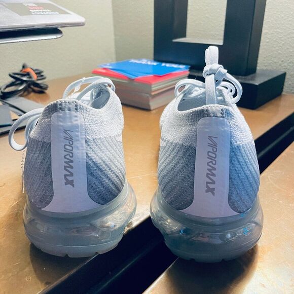 NIKE Flyknit Vapormax Pure Platinum Light Grey White 7 US womens 38.5 EUR - Picture 9 of 16